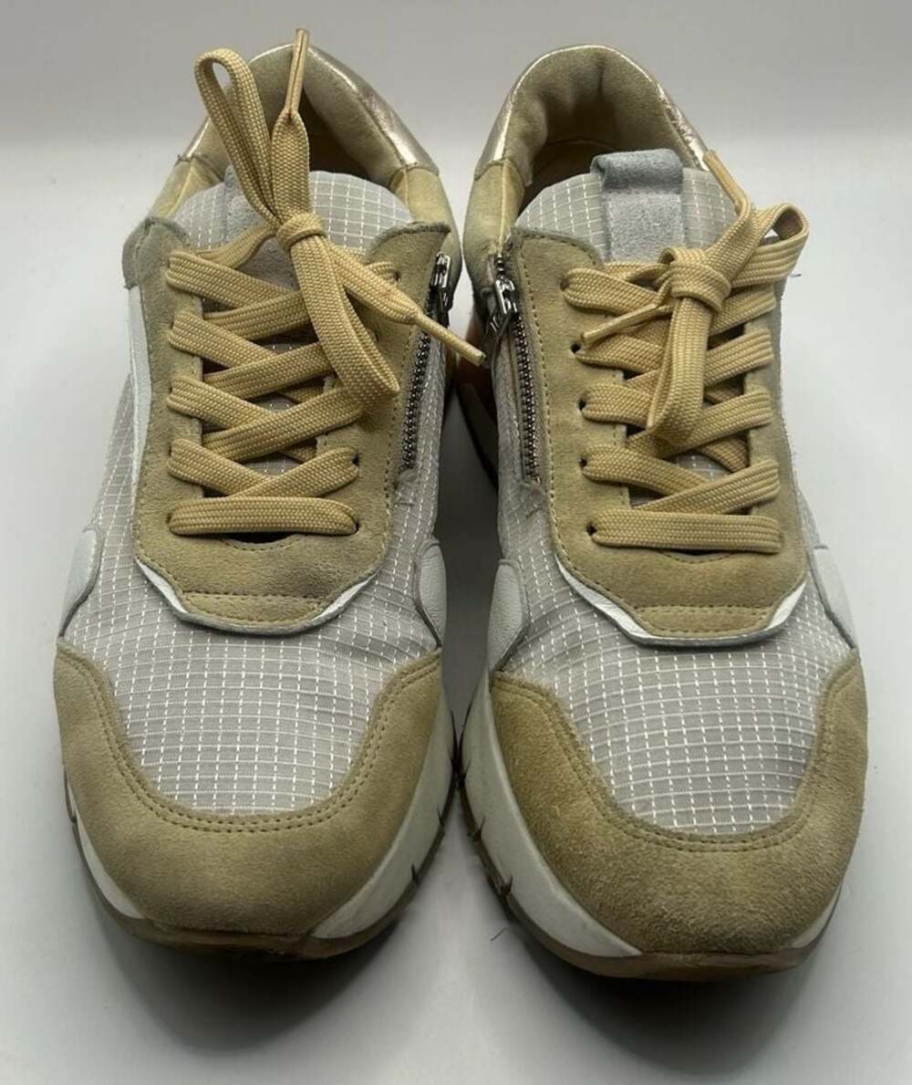 Softwaves Arch Support Side Zip Sneakers in Cream/Beige